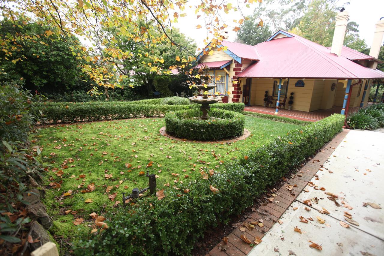 Mountain Whispers Varenna Luxury Villa Leura Exterior photo